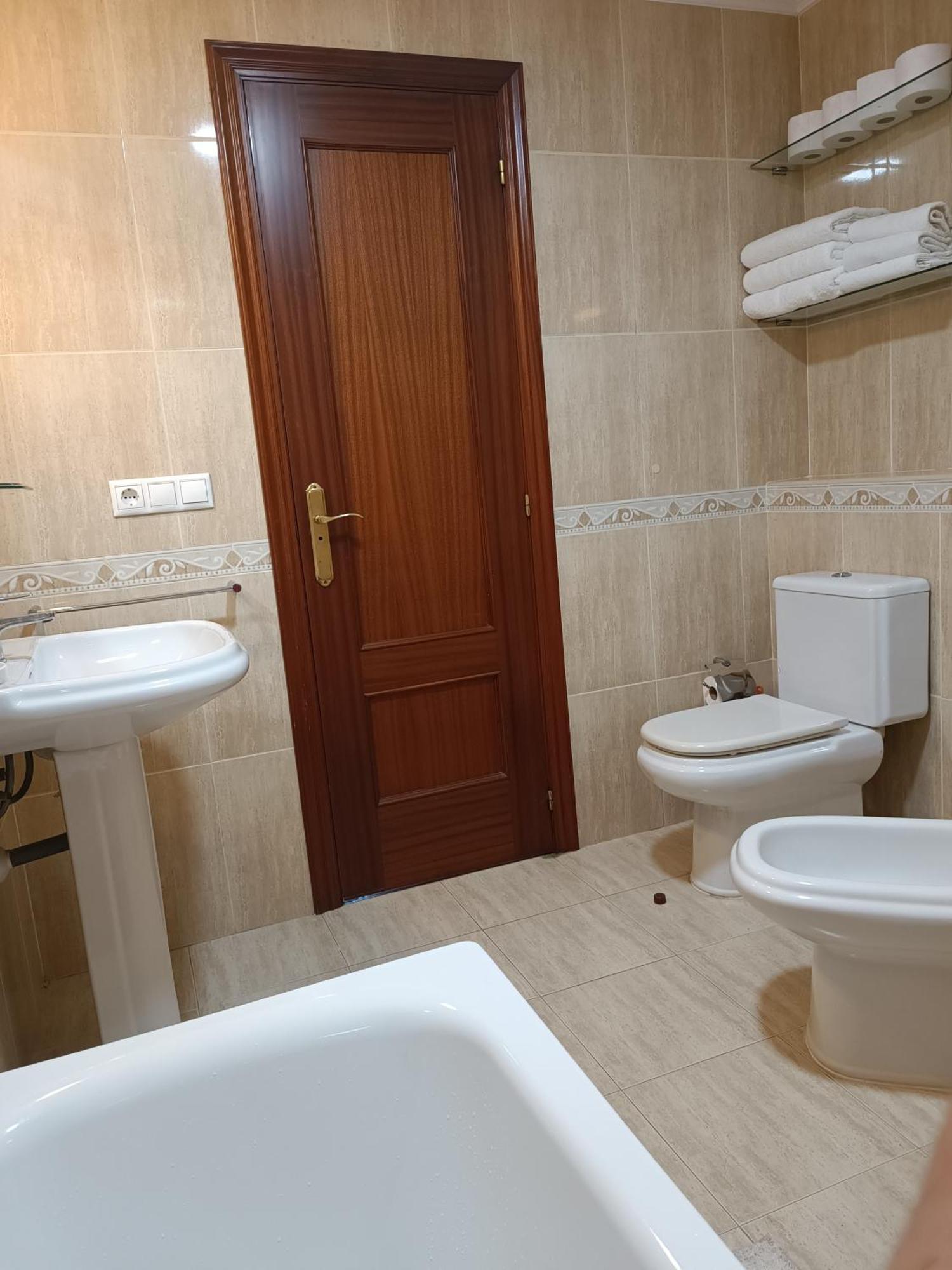 Atico Con 3 Habitaciones En פויו מראה חיצוני תמונה